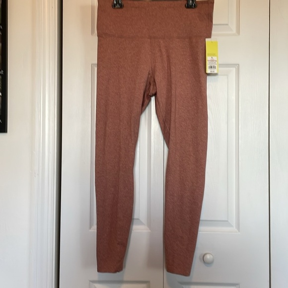 NWT XL Women’s All In Motion leggings ultra high rise moisture wicking UPF 50+ - Picture 4 of 12